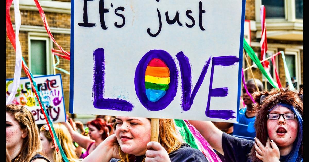 A-t-on besoin de modèles pour les jeunes homosexuels et bisexuels? Oui!