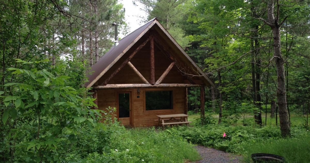 Huttopia : Faire du camping, le confort en plus!