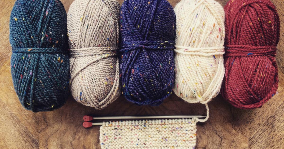 Tricoter avec les enfants? À la Société Textile, c’est possible!