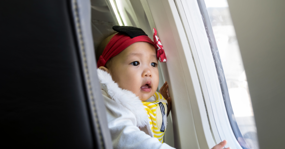 5 trucs à vérifier avant de voyager en avion avec un enfant