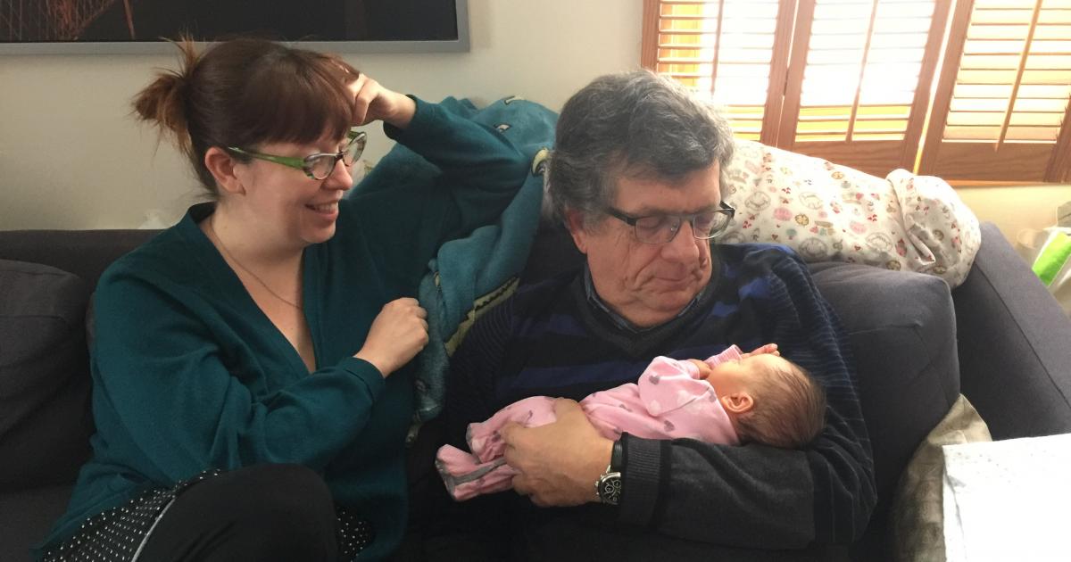 Mon congé de maternité, l’occasion de créer des liens avec mes parents