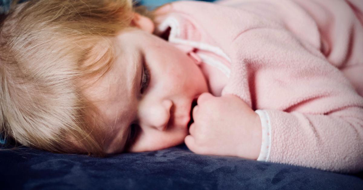 Conciliation travail-famille : quand bébé est malade et qu’on a peur pour notre place
