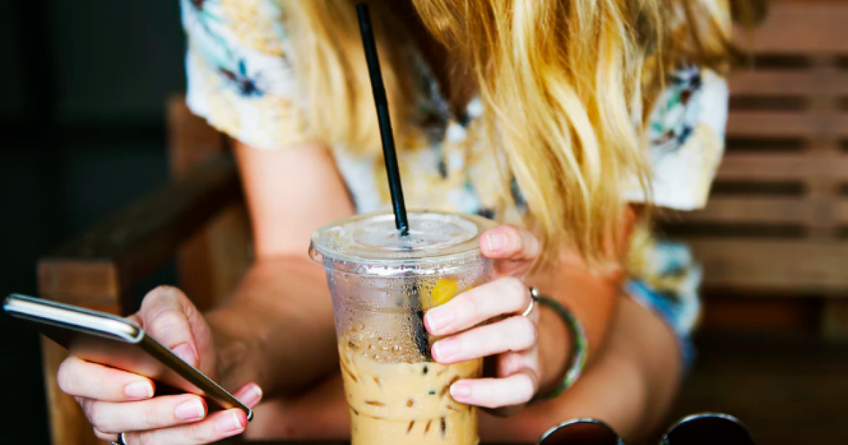 Les enfants, on « swipe » à gauche ou à droite?
