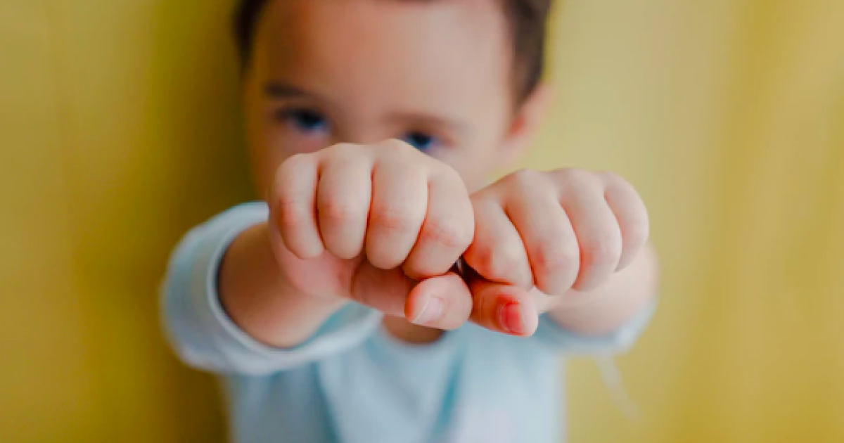 Paroles de grands, oreilles de petits