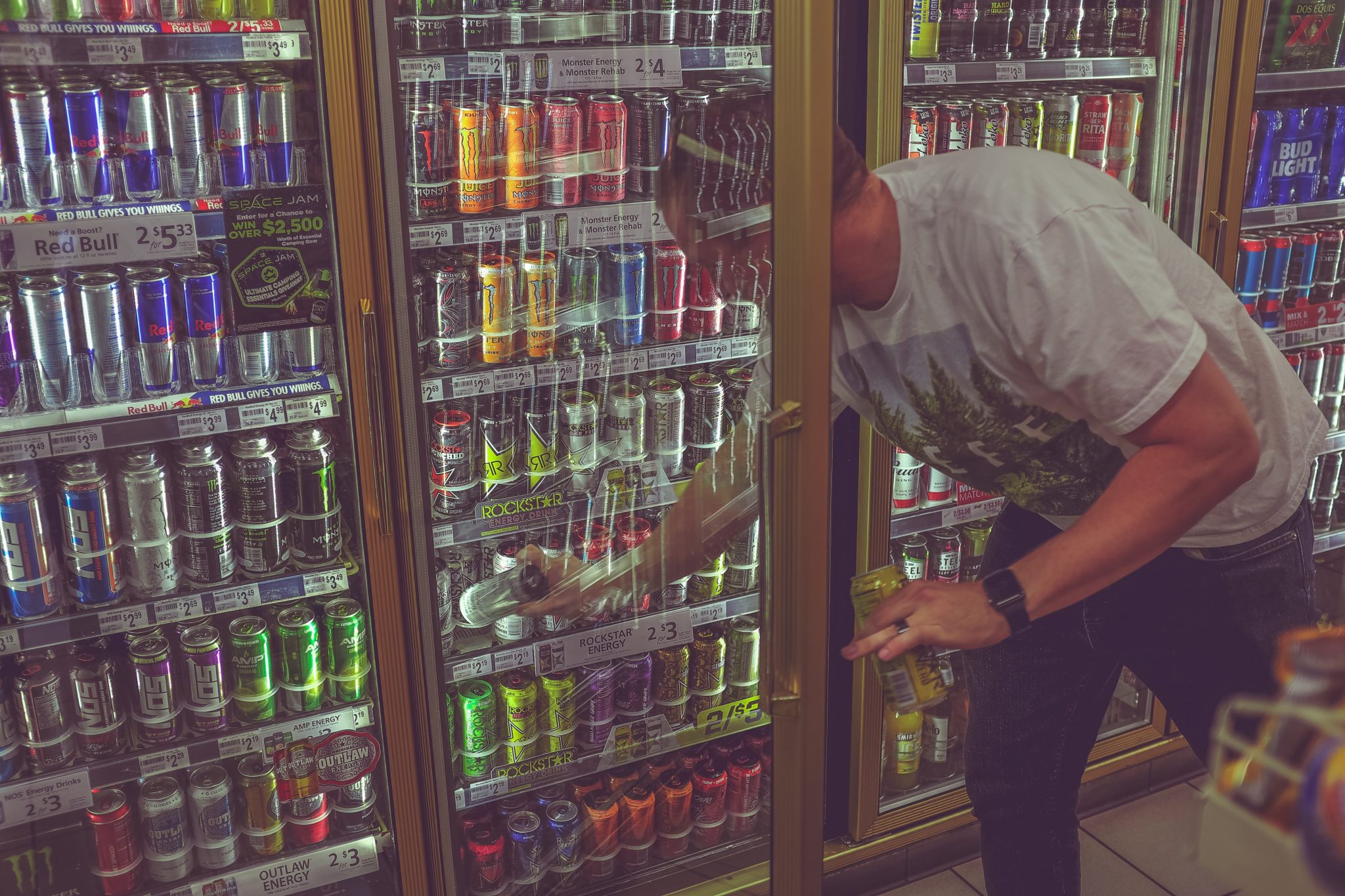 Bientôt la fin de la vente des boissons énergisantes aux moins de 16 ans?