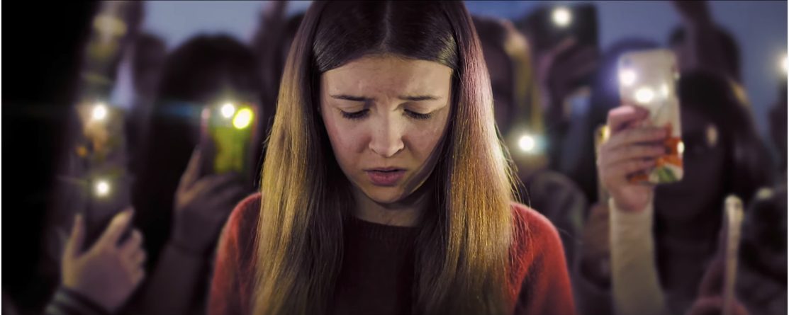Deux jeunes Québécoises créent un film sur le consentement à voir absolument!