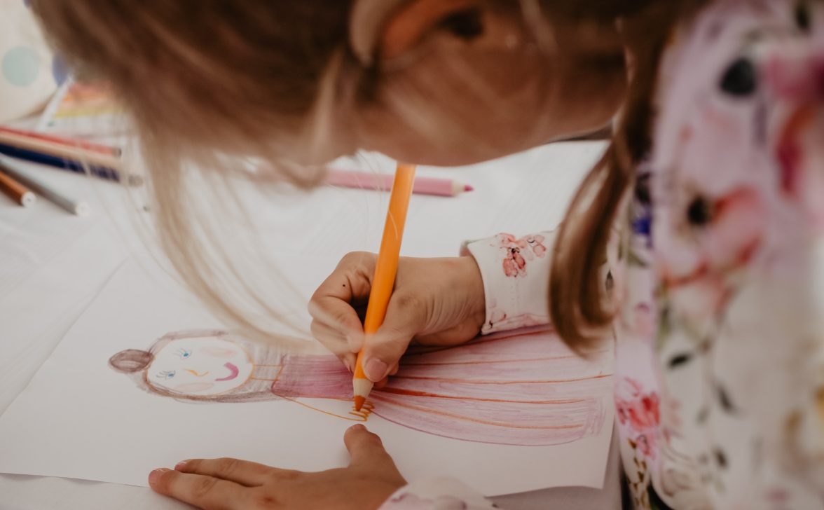 Découvrez des centaines d'activités imprimables gratuites pour soutenir l'apprentissage de vos jeunes enfants
