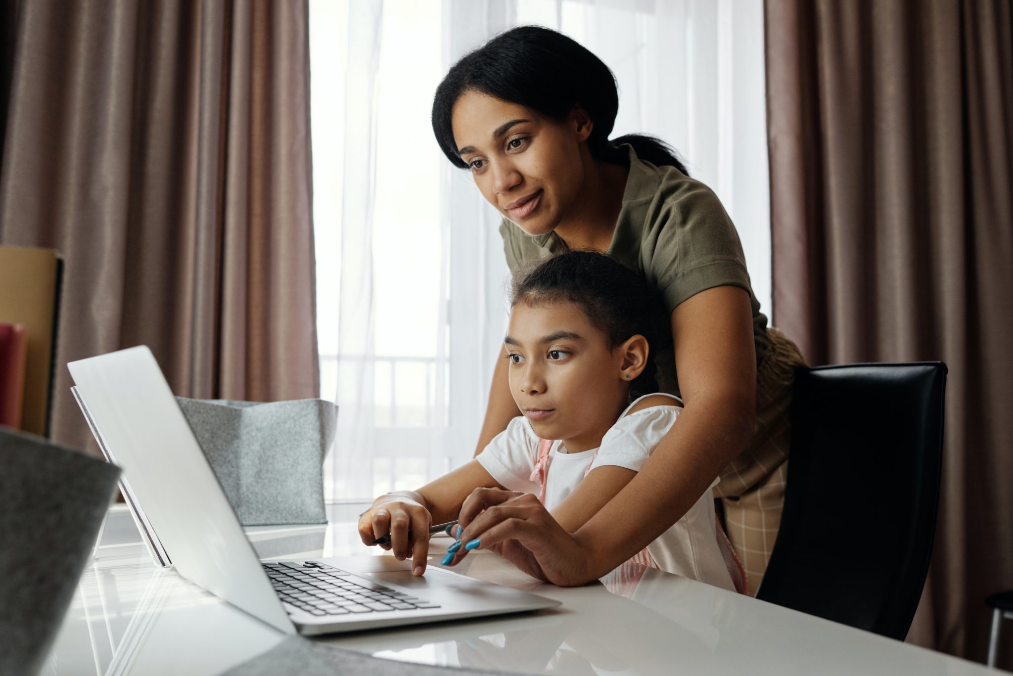 Quels jeux en ligne les mamans peuvent-elles jouer pendant leur temps libre?
