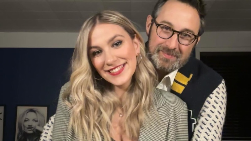 Victoria Charlton dévoile son «baby bump»!