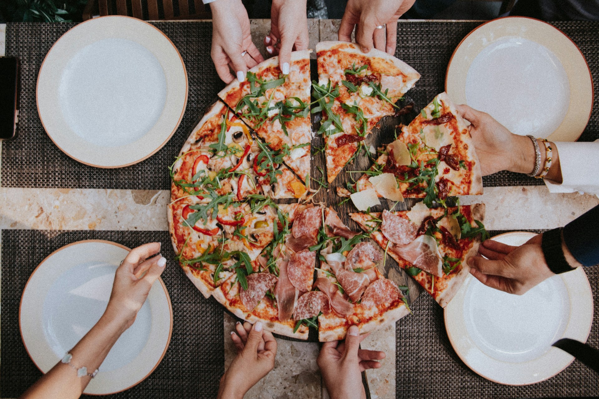 Les 10 garnitures de pizza les plus détestées (et les 10 les plus aimées!)
