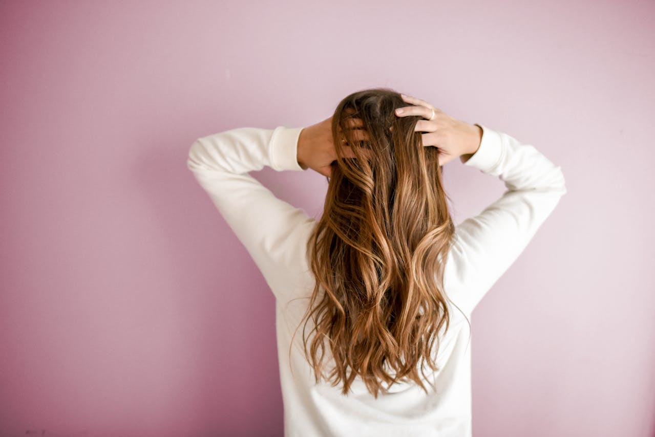 Améliore l'apparence des cheveux