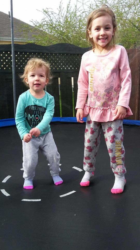 Sauter sur la trampoline!