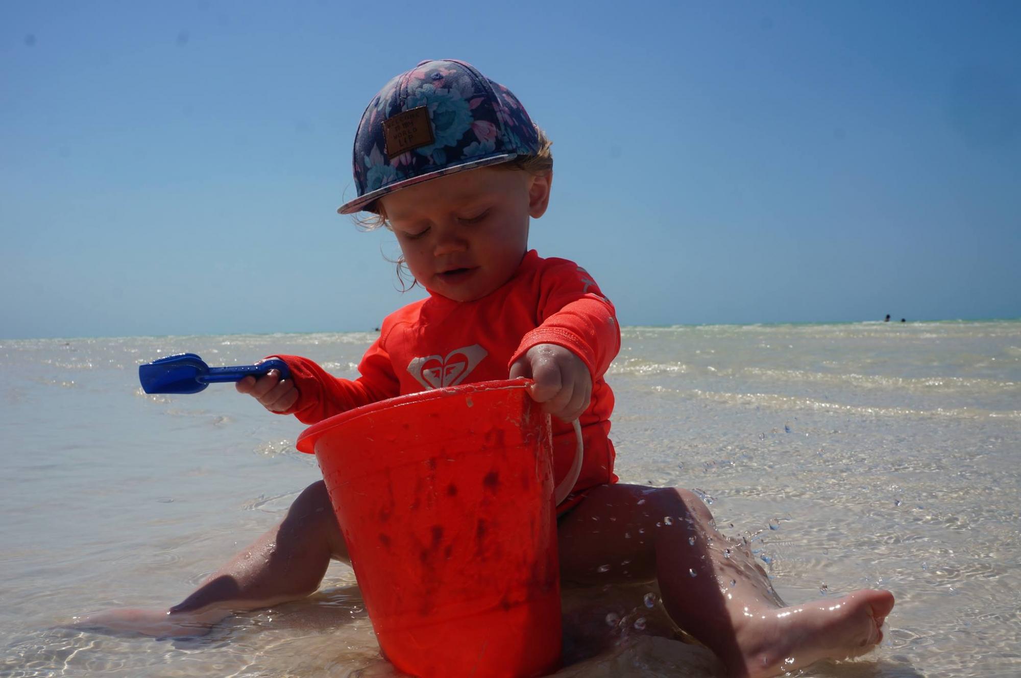 Marine à la plage!