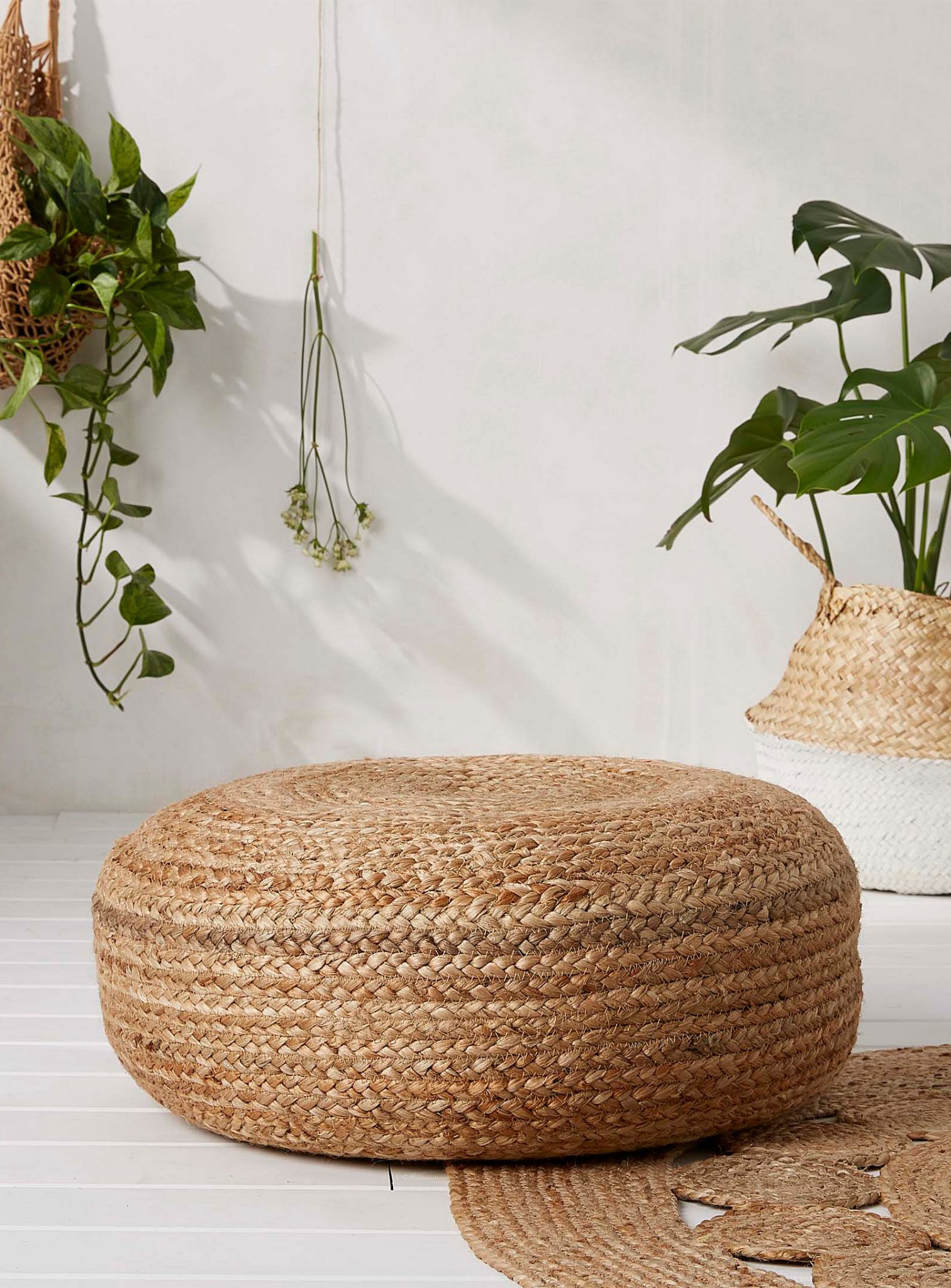 pouf tressé rustique