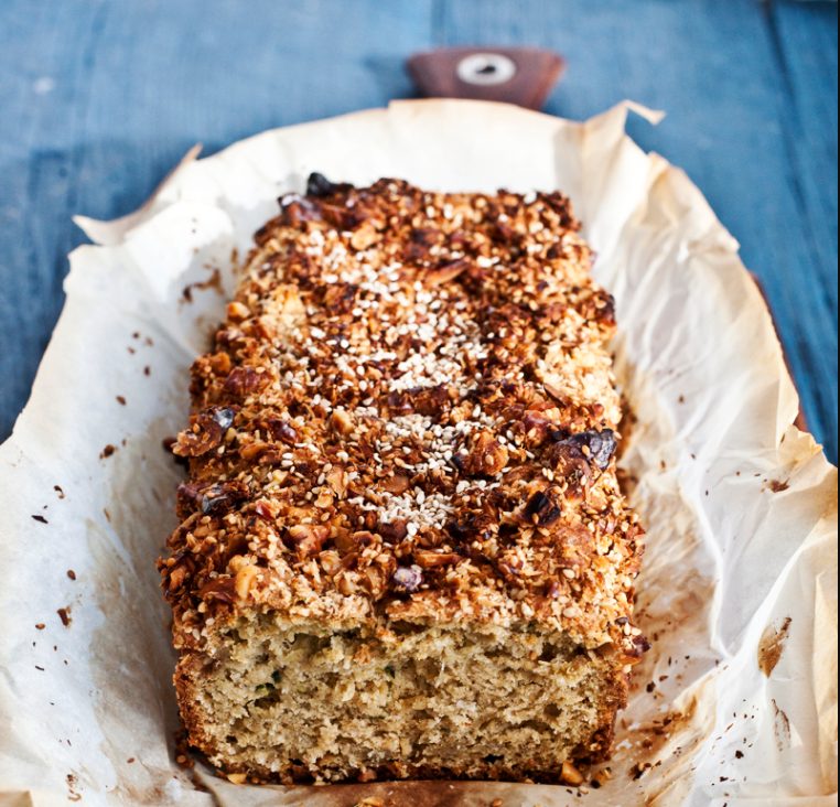 Cake sucré aux courgettes, avocat & noix de coco