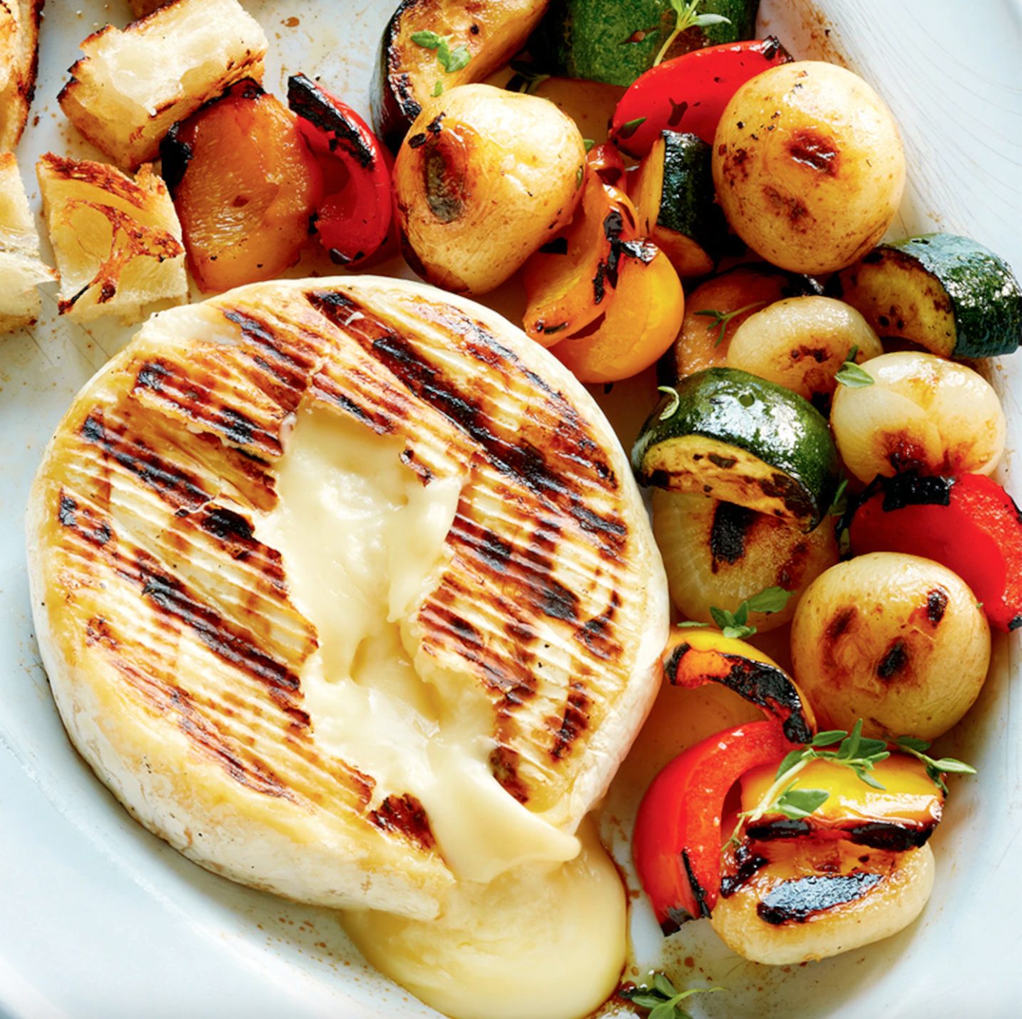 Brie chaud et légumes grillés