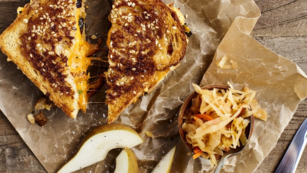Grilled cheese fumé et kimchi