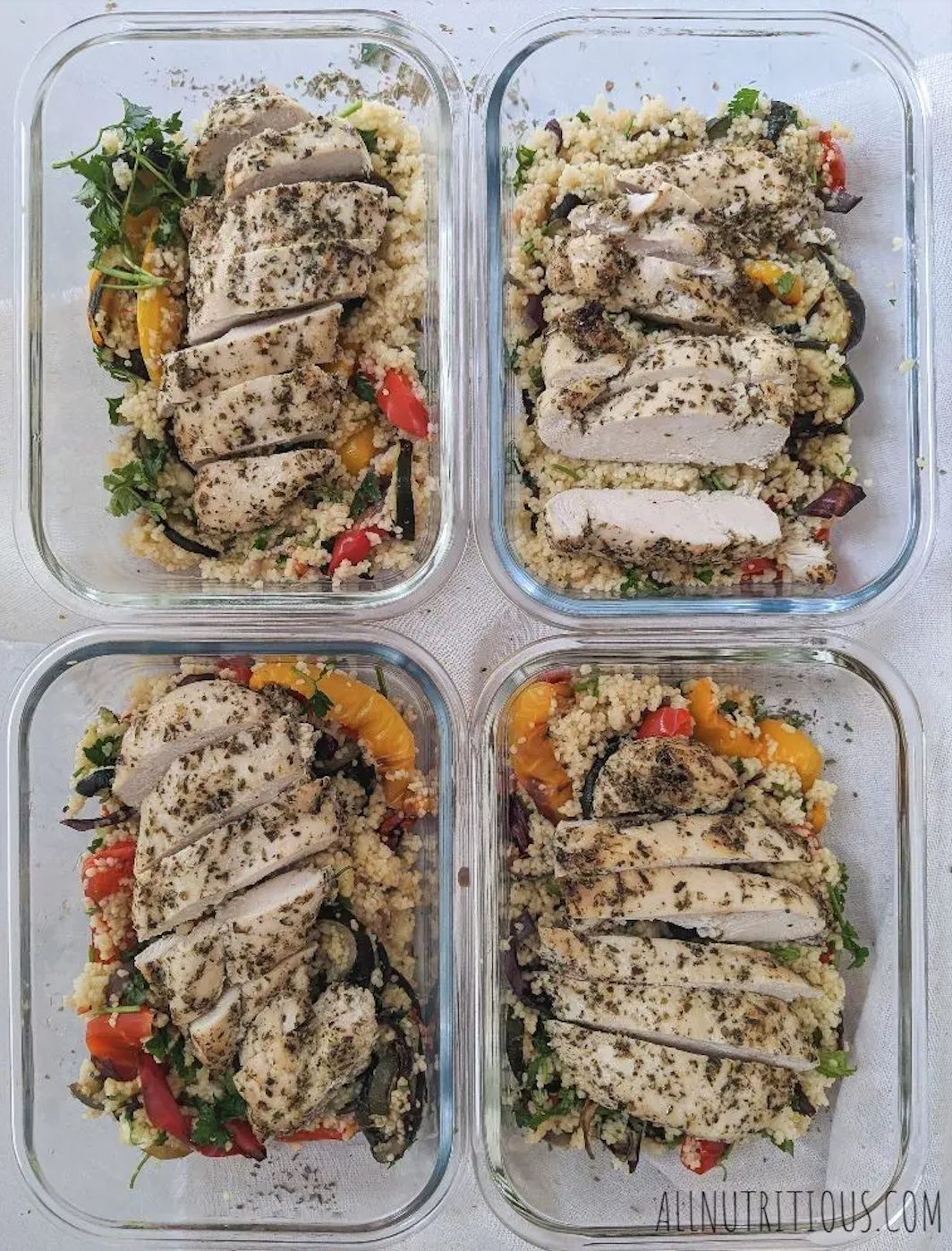 3) Poitrines de poulet aux herbes et couscous aux légumes