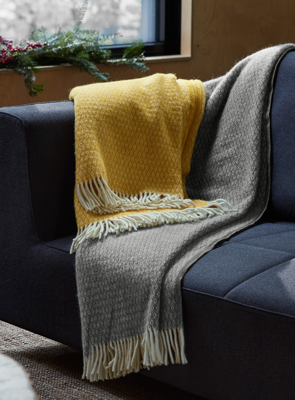 Le jeté pure laine jaune ocre