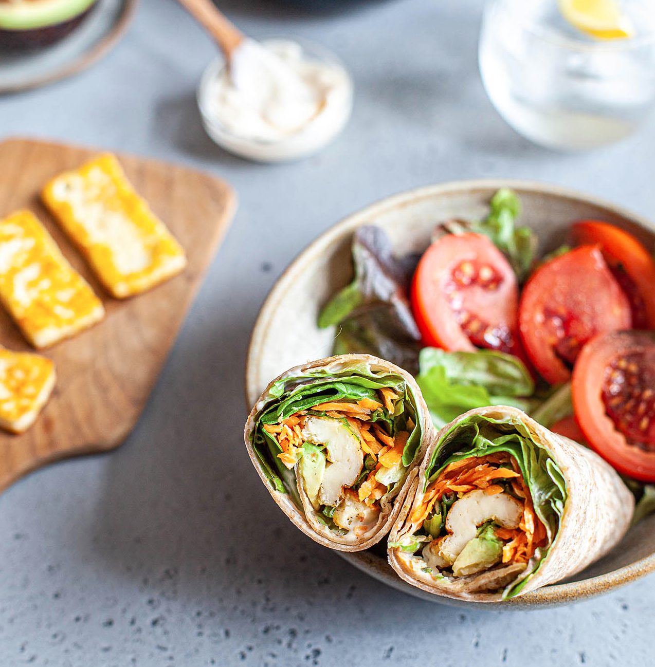 Wraps au halloumi et avocat