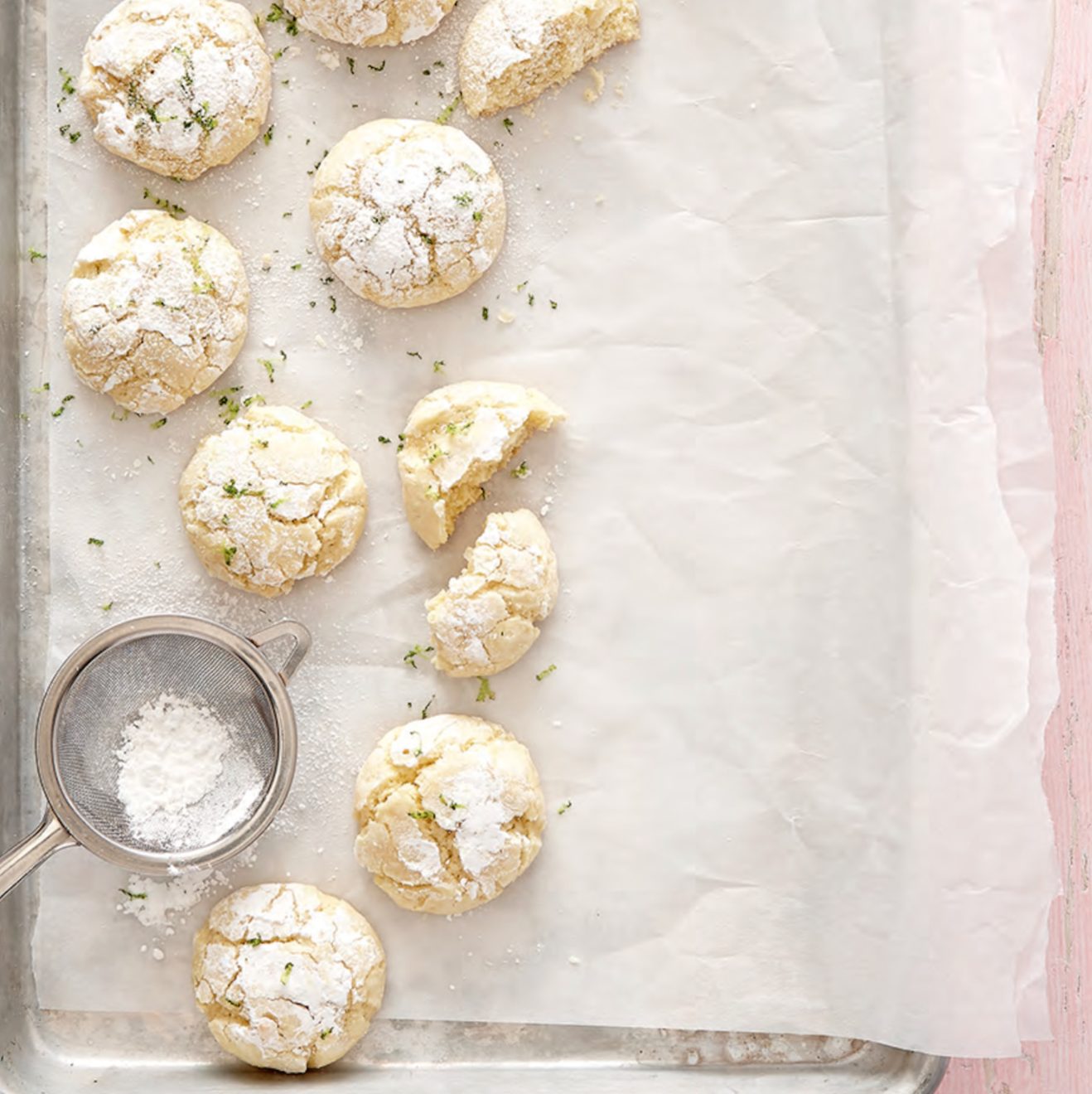 Biscuits craquelées à la lime et à la noix de coco
