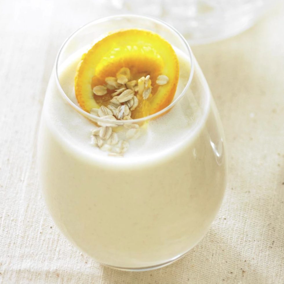 Smoothie aux dattes et à l'orange