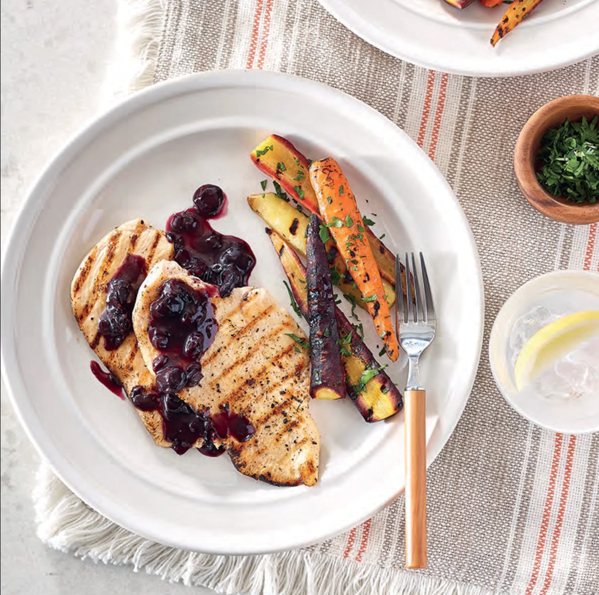 Poulet grillé aux bleuets et au romarin