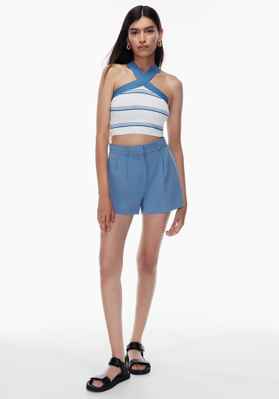 Short à taille haute avec plis