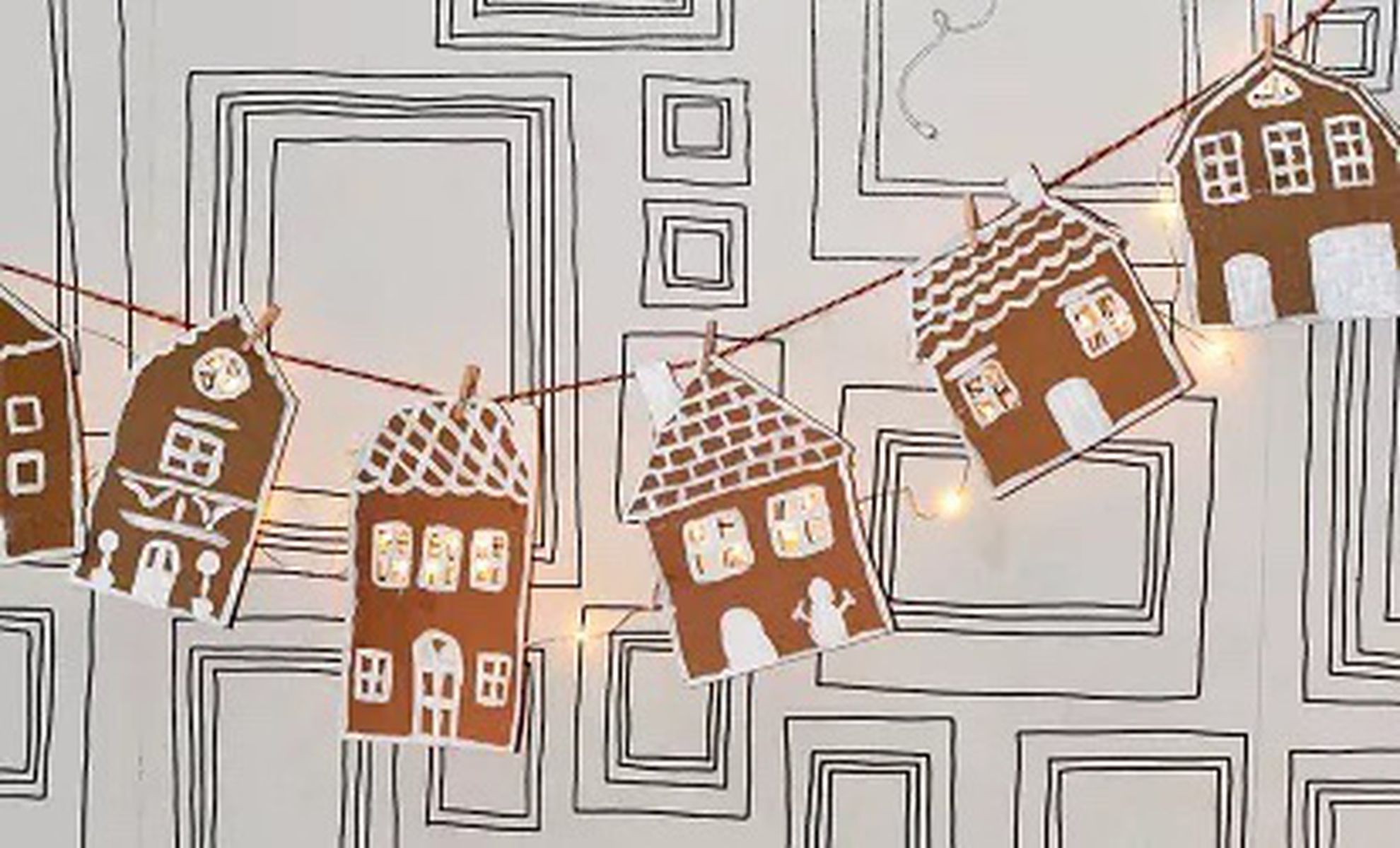 Une guirlande de maisons de pain d'épice