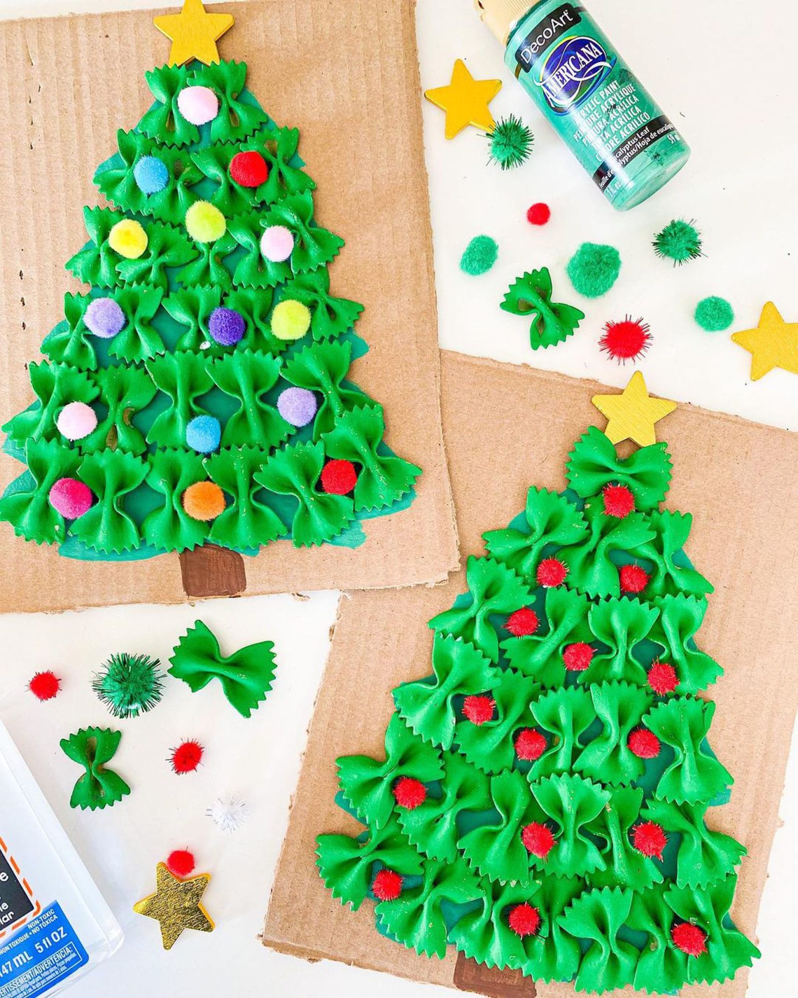 Un sapin de Noël en pâtes alimentaires